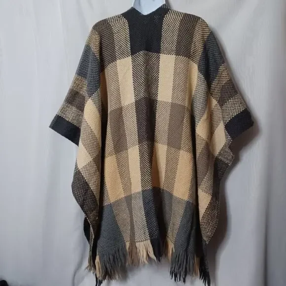 Manos del uruguay Beige & Gray Pure Wool Plaid Shawl. Size S - Picture 8 of 11